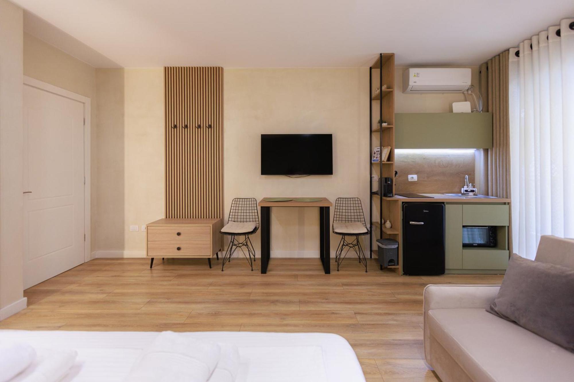 Syncron Apartments In The Center Of Tirana Exterior photo